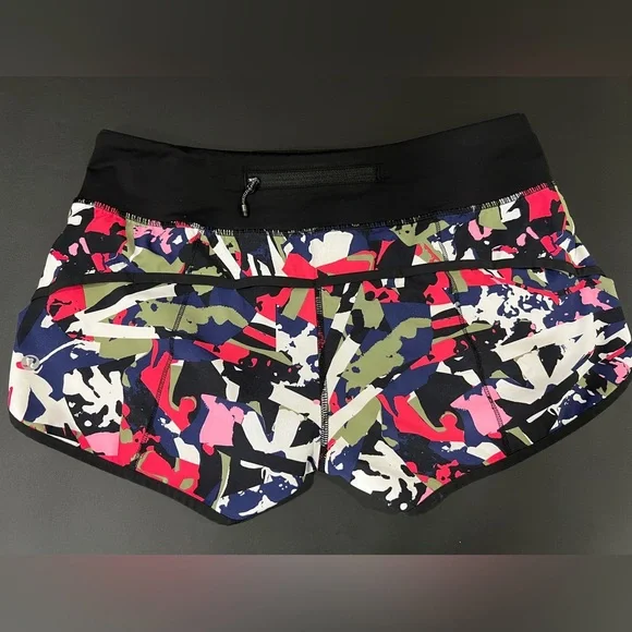 Lululemon Speed Up Shorts - Picture 2 of 4